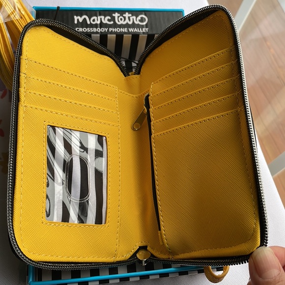 NIB NWT Marc Tetro Dachsund Crossbody Phone Wallet Yellow - Picture 2 of 9